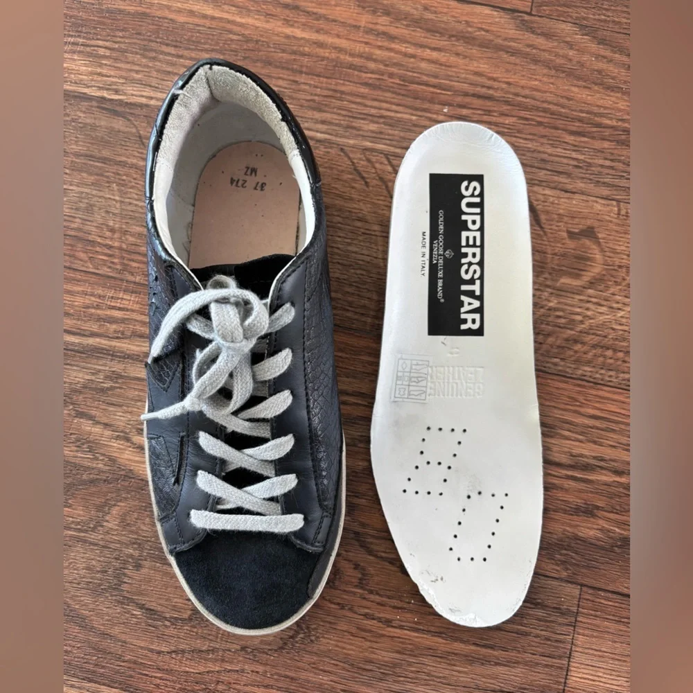 Golden Goose Sneaker 37 Women's
 **ONE SINGLE RIGHT SHOE ONLY** - Picture 7 of 16